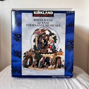 Kirkland Musical Waterglobe The First Noel Christmas Nativity Revolving Base